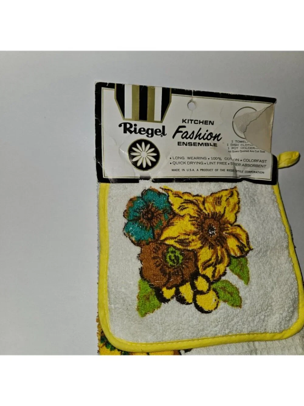 VTG NOS Riegel Kitchen Fashion Ensemble Flower Towel Dish Cloth Pot Holder Set